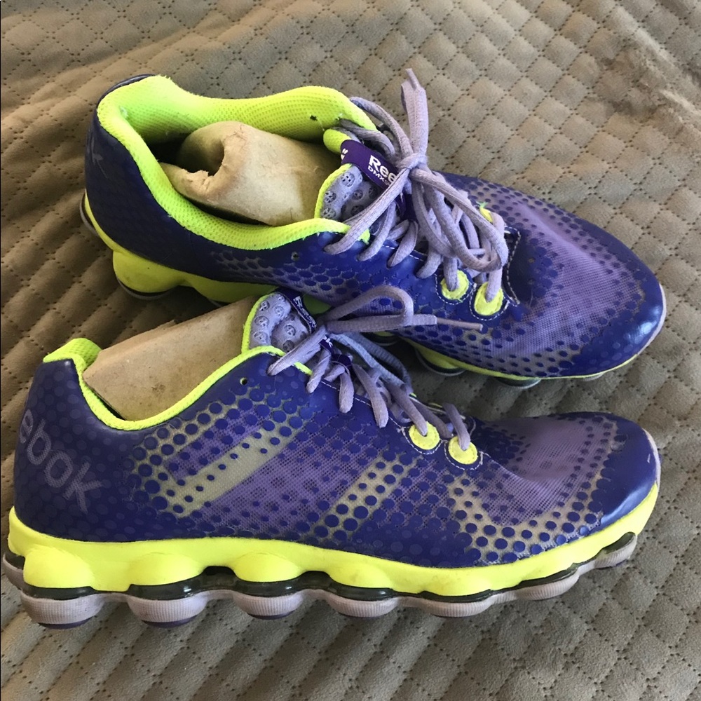 Women’s size 9 1/2 Reebok athletic shoes
